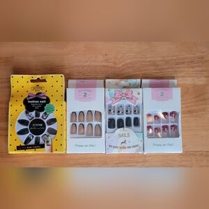 Press on Nails Bundle, Set of Four, Black and Red, NIB